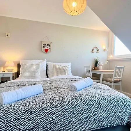 Apartment Kleine, Gemuetliche Im Herzen Von